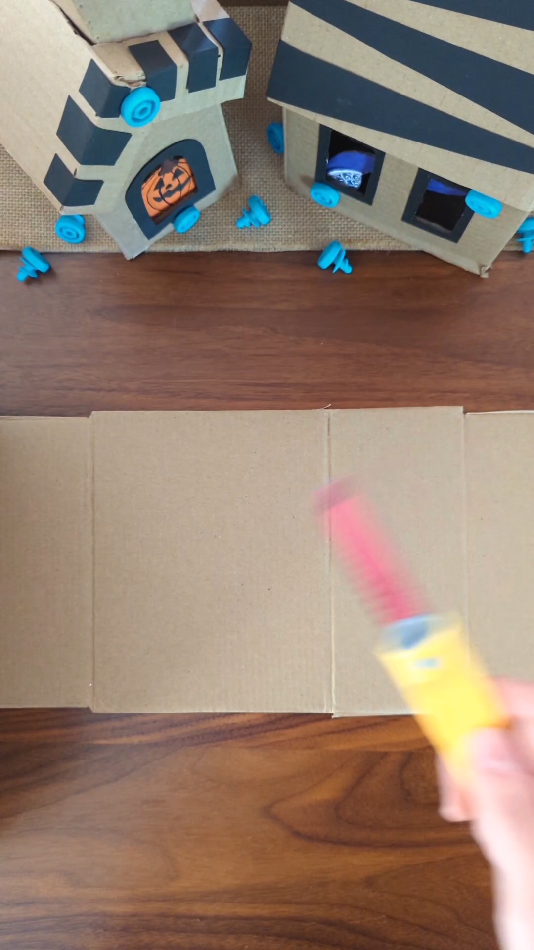 Spooky Cardboard Haunted House with Makedo