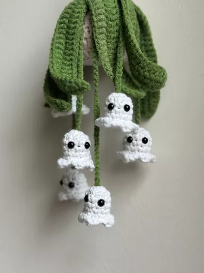Spooky Season Must-Have – Crochet Ghost Pattern 👻