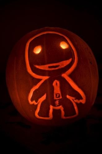Cool Gaming Themed Pumpkin Carvings for a Geeky Halloween