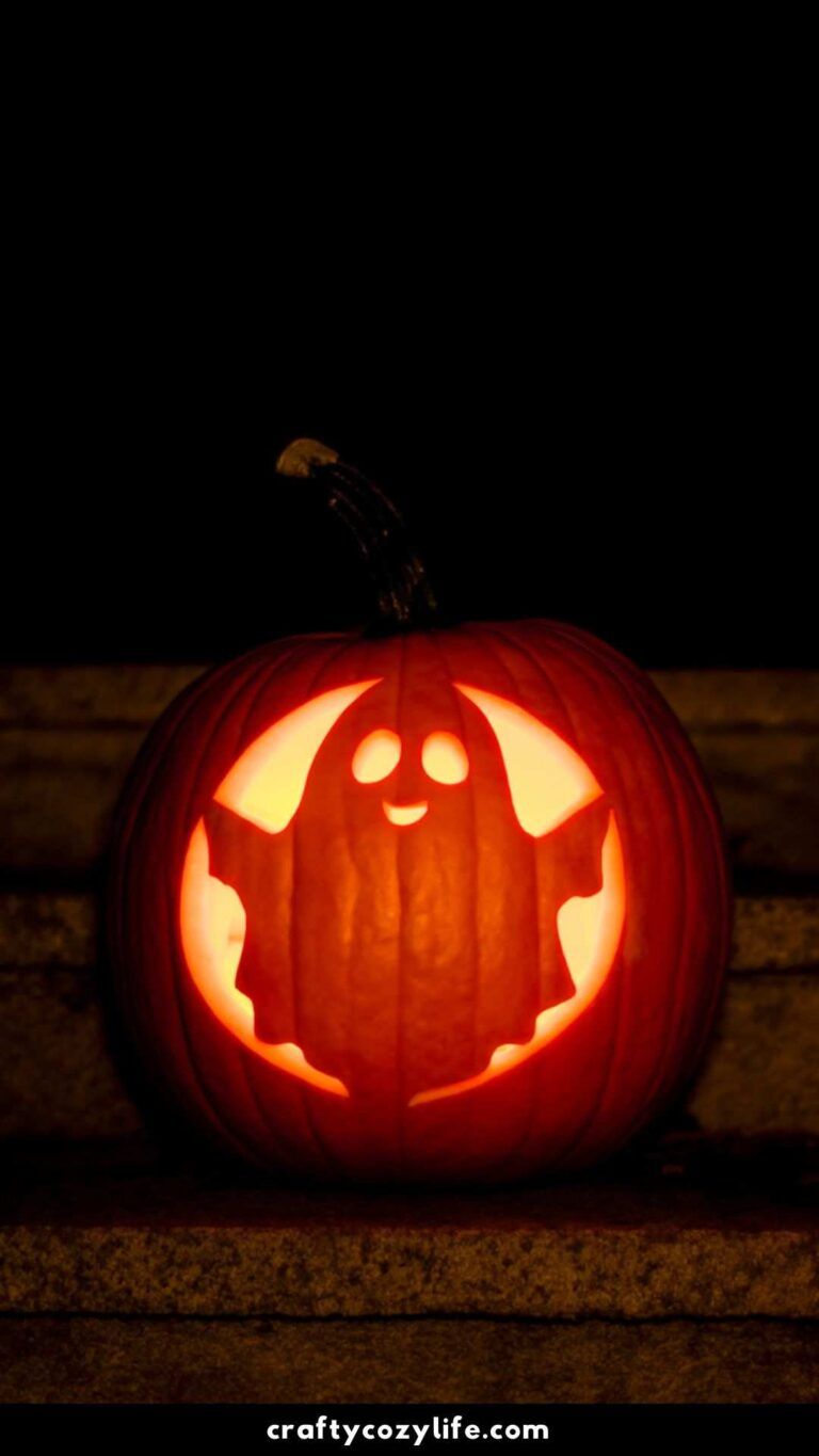 15 Best Pumpkin Carving Ideas for Halloween 2025