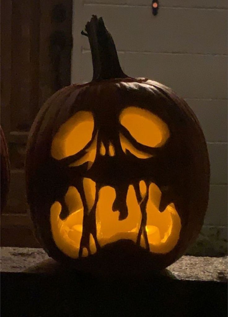 scary carved pumpkin