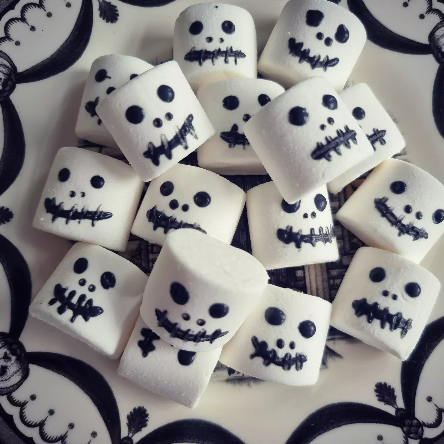 Skull Marshmallows – Marvellous Mrs P – Lifestyle, Vintage & Family Blog