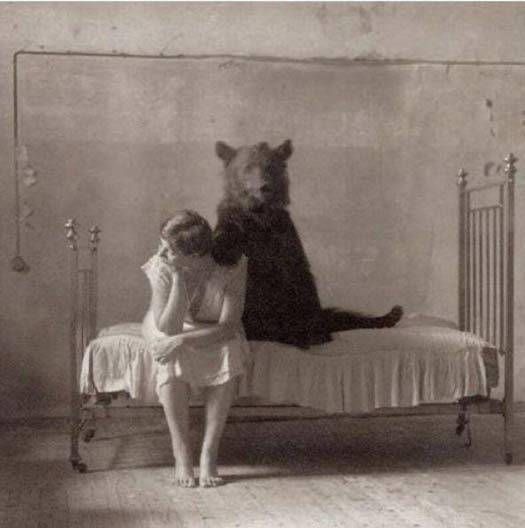 24 Weird Creepy Vintage Photos from the Scary Olden Days | Team Jimmy Joe